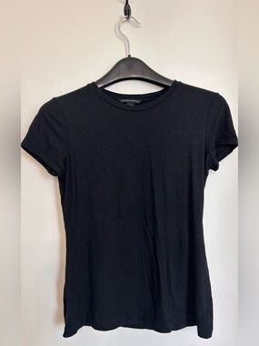 BANANA REPUBLIC FITTED TEE